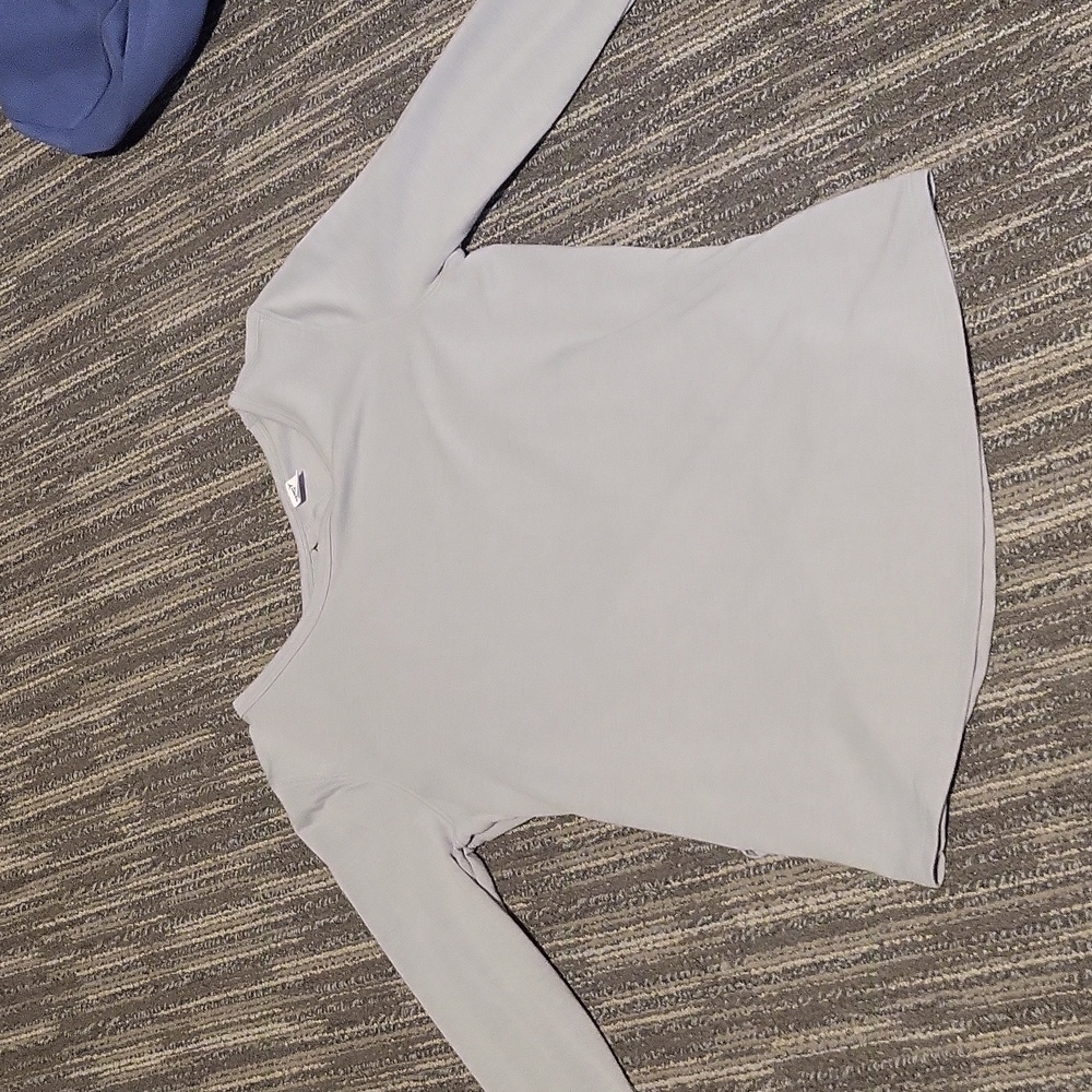 Old navy active, grey, long sleeve, open back. Size XS petite